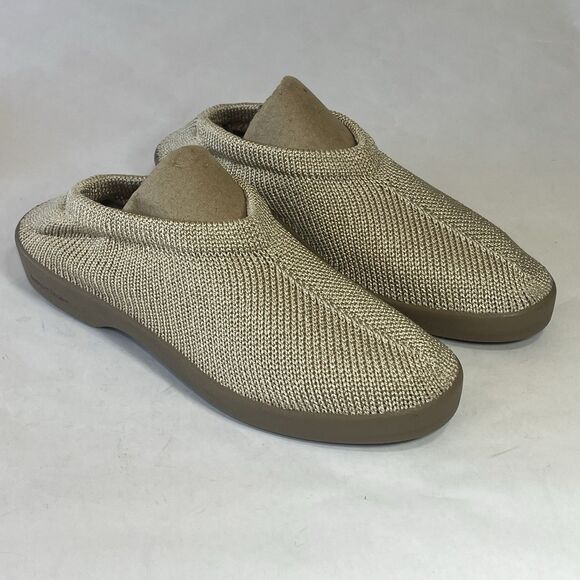 NEW Arcopedico Sz 43/10 Womens Tan Knit Mesh Slip On Loafers Sock Shoes Anatomic - Picture 1 of 15